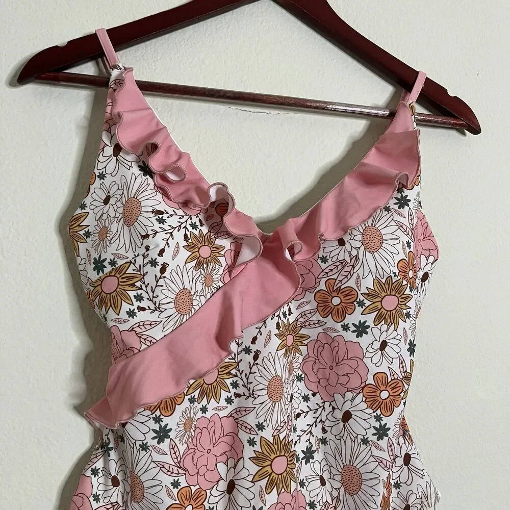 NWT Caden Lane Women’s Teen Girl SZ M Swimsuit Ruffle Floral Pink Blue One Piece